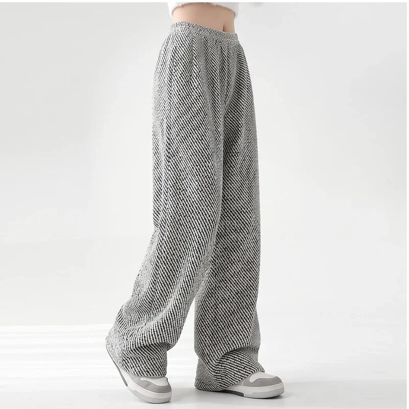 Model wearing Light Gray knit apparel in a studio - 3