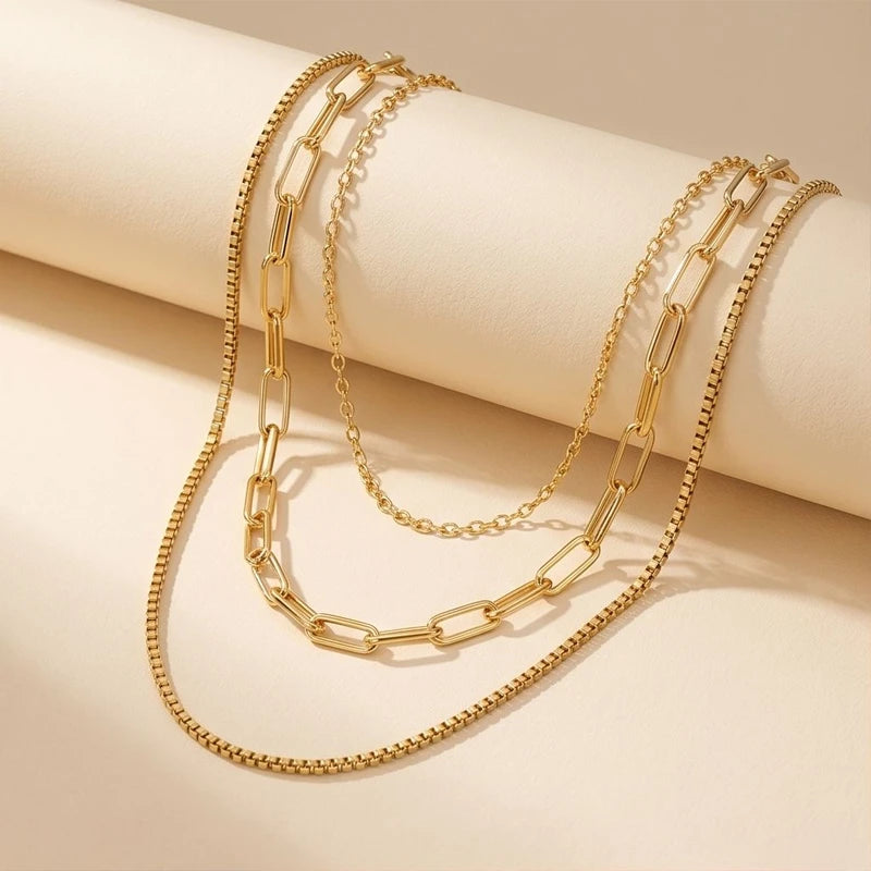 Mila Layered Necklace Mila Layered Necklace product photo
